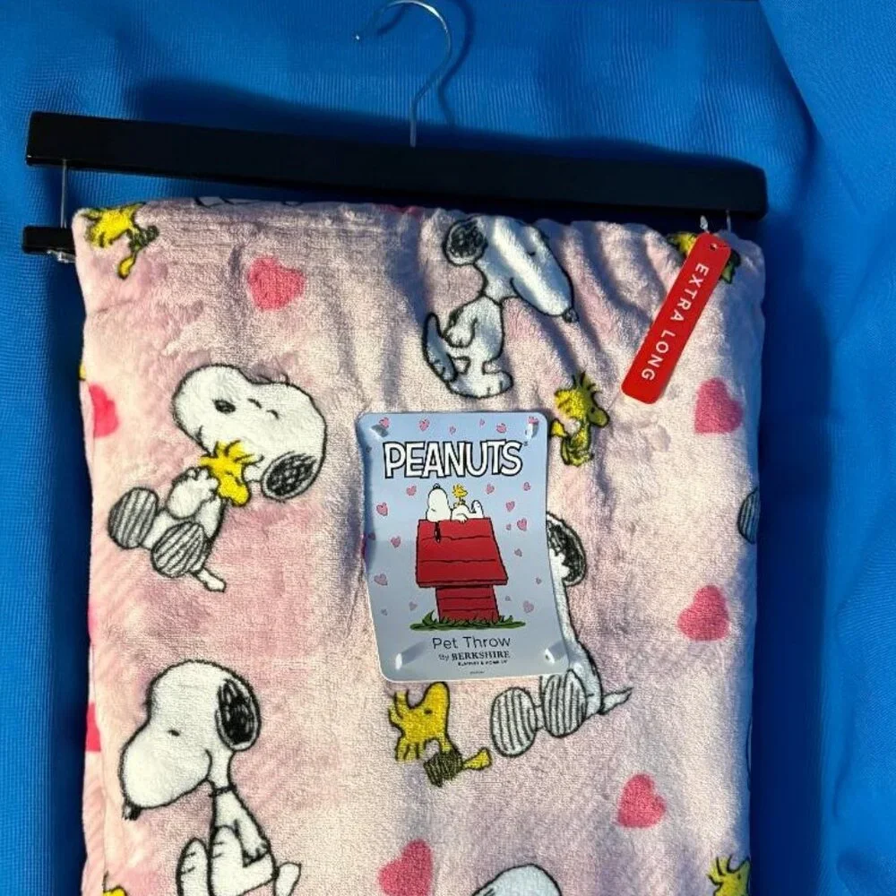 NWT PEANUTS SNOOPY DOG & WOODSTOCK BIRD LOVE HEARTS HUGS PINK 60
